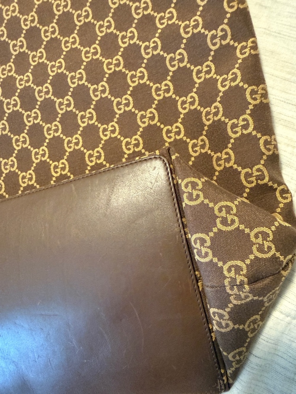 Gucci Brown GG Supreme Canvas Tote with Dark Brown Leather Handles - Picture 6 of 14